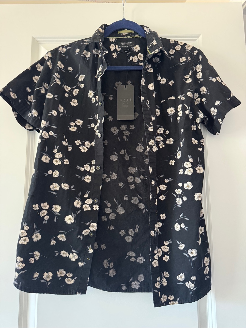 Denim & Flower Black Short-Sleeve Floral Button-Down Shirt